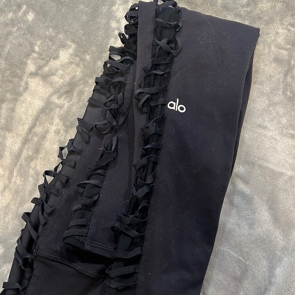 Alo yoga black leggings